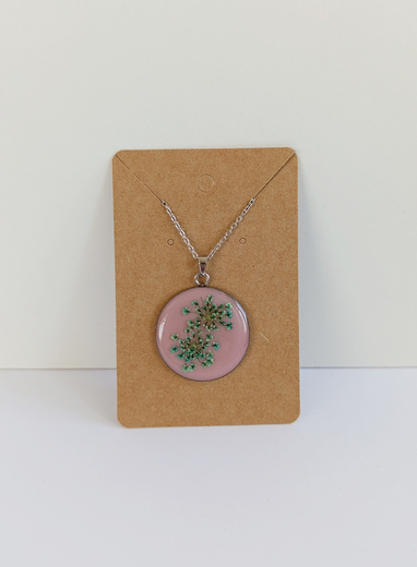 Náhrdelník řetízkový - kolečko s růžovou a květinou