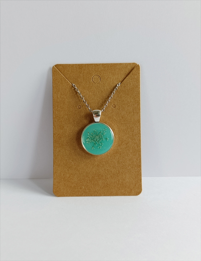 Náhrdelník řetízkový - kolečko tyrkysové s květinou